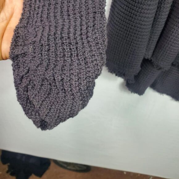 Free People Dark Charcoal Gray Moonshine Cold Shoulder Sweater Size M - Picture 9 of 13